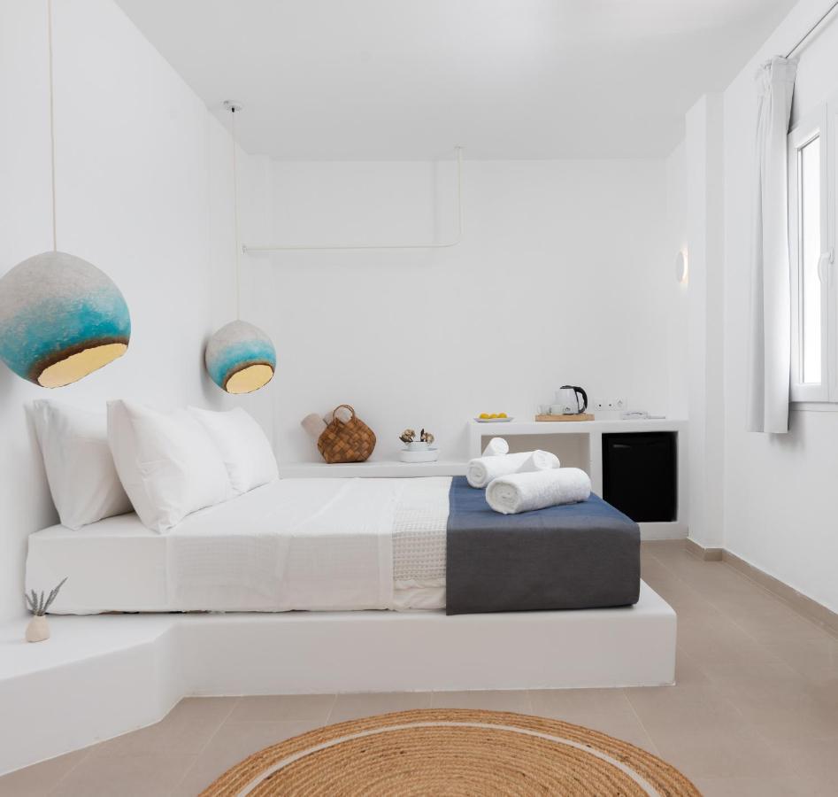 Voca Hotel & Suites Kamári エクステリア 写真